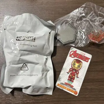 POP MART 어벤져스 아이언맨 피규어