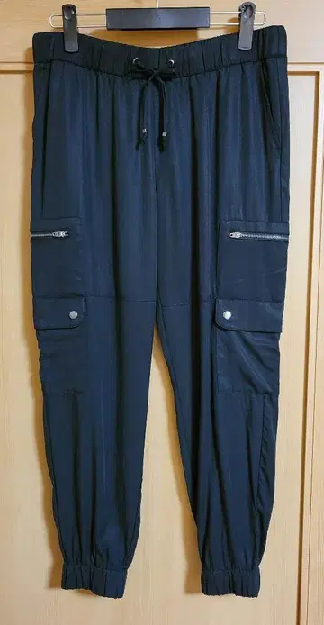 Banana Republic 카고 조거 팬츠 블랙