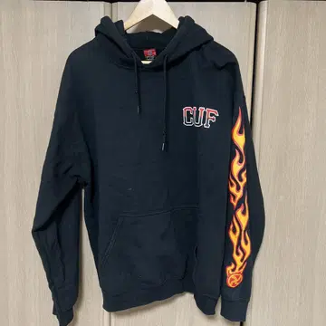 CUF 블랙 후드 부착 후드티 L