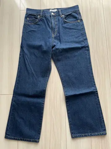 LOUSIR 루아지르 크롭 데님