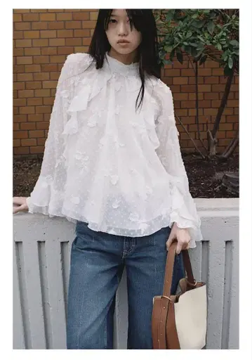 자라 ZARA 프릴 블라우스 화이트