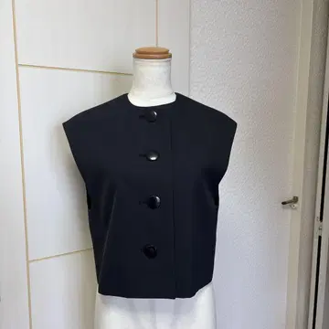 COUDRE 베스트 버튼 포함