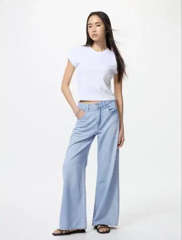유니클로 드레이프 와이드 플레어 팬츠