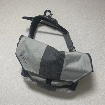 Timbuk2 그레이 메신저 백