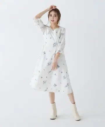 BE RADIANCE 비라디언스 플라워 플레어 원피스 꽃무늬