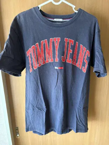 TOMMY JEANS 반팔 티셔츠 L 다크 그레이