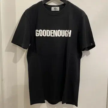GOODENOUGH 와펜풍 티셔츠 굿이너프