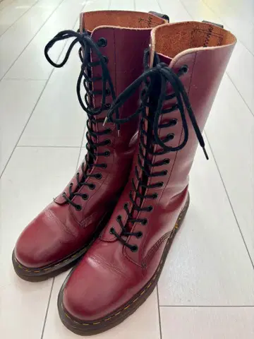 Dr.Martens 닥터마틴 14홀 UK7 25.5cm 영국제