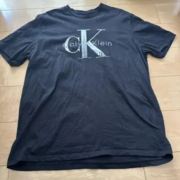 캘빈클라인 블랙 티셔츠 XL