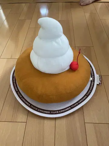 거대한 시로노와르 봉제 인형 코메다 커피점