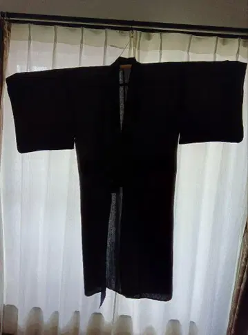 네이비 컬러의 유카타와 오비 2개, 일본 나막신 세트
