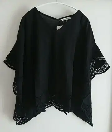 새상품 GLOBAL WORK 레이스 스캘럽 블라우스 BLACK 블랙 M