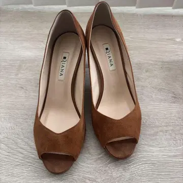DIANA 브라운 오픈토 펌프스 24cm