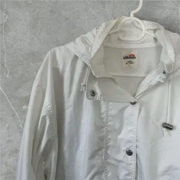 ellesse 엘레쎄 후드 부착 화이트 자켓