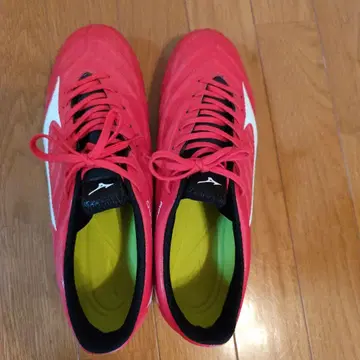 Mizuno Rebula 빨간색 스파이크 슈즈