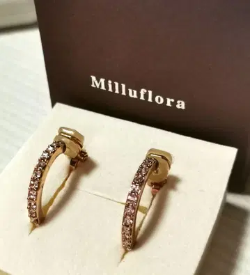 밀루플로라 Milluflora 큐빅 지르코니아 후프 귀찌