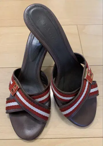 BALLY 가죽 샌들
