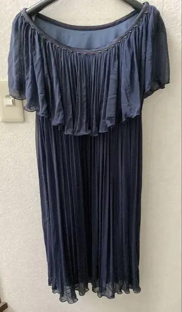 SALE 네이비 프릴 오프숄더 원피스