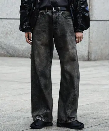 VINTAGE WASHED CURVED DENIM L 사이즈