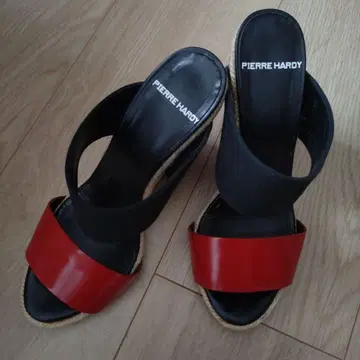 PIERRE HARDY 블랙 레드 웨지 샌들