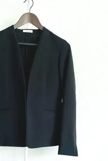 새상품급 PLST 블랙 노카라 자켓 여름용
