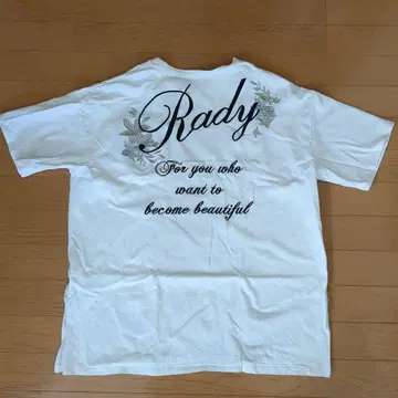 Rady 꽃무늬 메시지 티셔츠 화이트 새상품급 M 사이즈