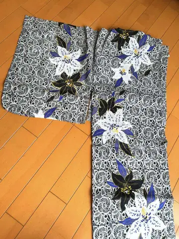 ANNA SUI 유카타 M 사이즈 화이트 플라워 블랙 플라워