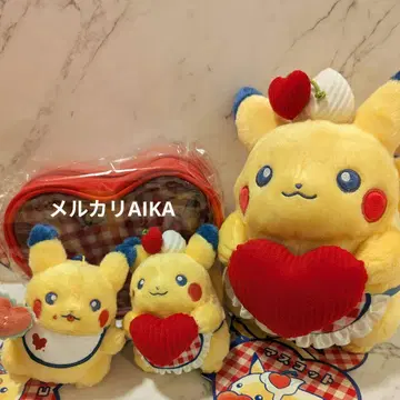 PIKACHU DINER 햄버거와 하트 마스코트 봉제 인형 파우치