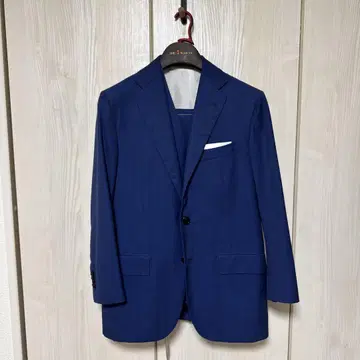 Kiton 네이비 비즈니스 정장