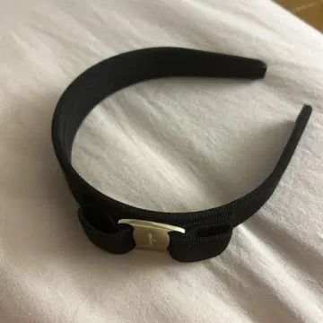 페라가모 머리띠