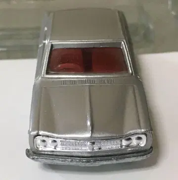 토미카 스카이라인 HT2000GT