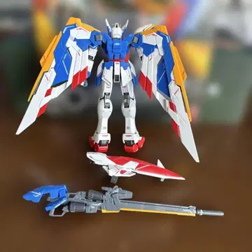 RG 1/144 윙 건담 EW