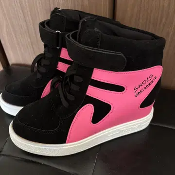 미사용 새상품 스니커즈 25cm~25.5cm