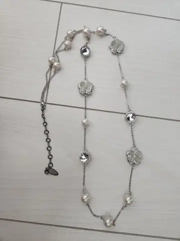 TO BE CHIC 플라워 모티브 목걸이