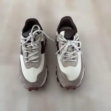 화이트/브라운 통굽 스니커즈 USED 23.5