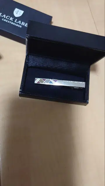 블랙 라벨 넥타이 핀