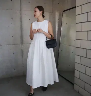 ella 메모리 턱 드레스