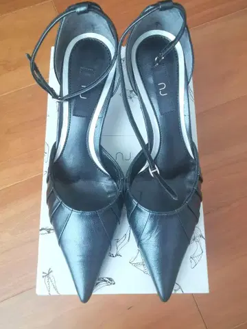 블랙 스틸레토 하이힐 23cm