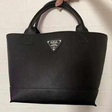 새상품급! AZUL BY MOUSSY 로고 플레이트 미니 토트백