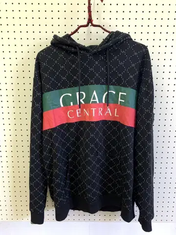 GRACE CENTRAL 후드 부착 후드티
