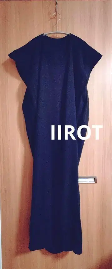 IIROT 롱 원피스 블랙 검정 약 4만 엔