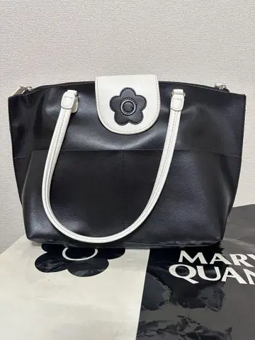 MARY QUANT 플라워 모티브 핸드백