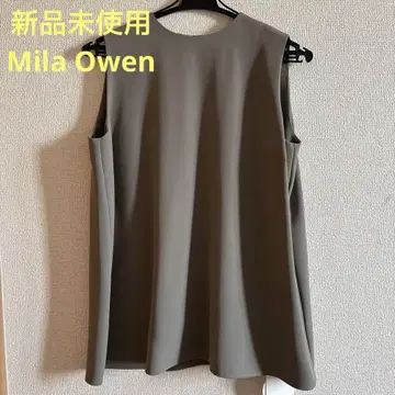 Mila Owen 슬리브리스 티셔츠