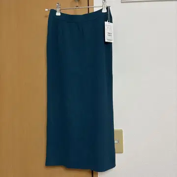 [택 포함 새상품] Ballsey 슬릿 리브 타이트 스커트