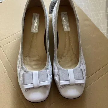 여성용 펌프스] 리본 포함 체크 무늬 플랫슈즈 24.0cm