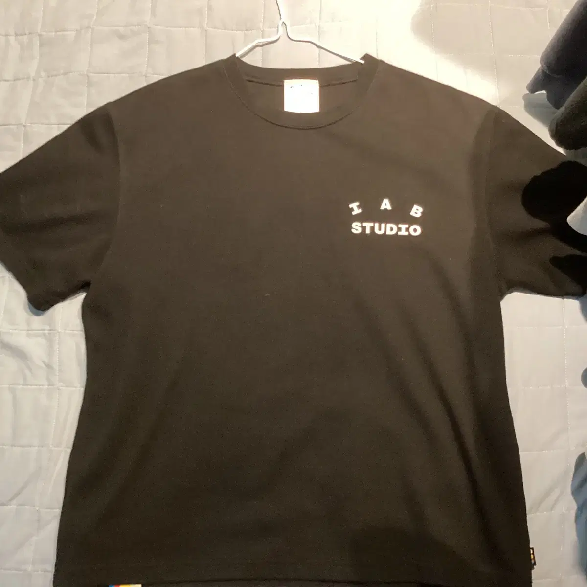 Tシャツ・カットソー IAB Studio Basic T-Shirt Black White 아이앱 스튜디오 티셔츠 블랙 화이트 | IAB Studio | KREAM