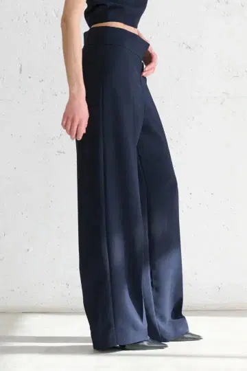 HUITROX DRAPE WIDE PANTS BLACK 여성용 팬츠
