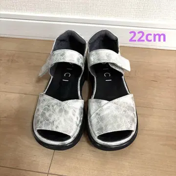디시 V컷 스트랩 샌들 (실버) 22cm