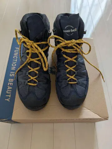 네이비 컬러 등산화 몽벨 여성용 24.0cm