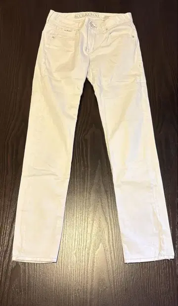 BUCKAROO 화이트 데님 슬림 핏
